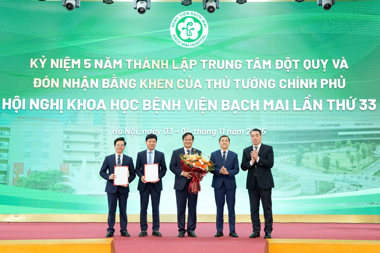 Phát triển mạng lưới cấp cứu đột quỵ tại tuyến tỉnh và khu vực- Ảnh 2. Phát triển mạng lưới cấp cứu đột quỵ tại tuyến tỉnh và khu vực- Ảnh 2.