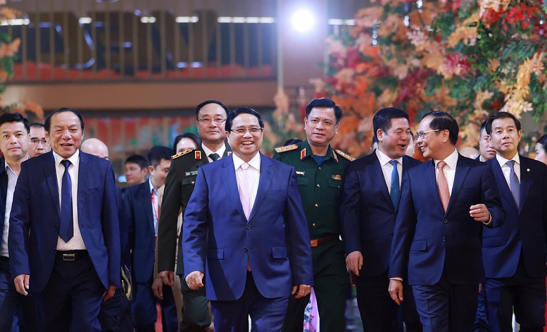Thủ tướng: Tổ chức chuỗi sự kiện xúc tiến thương mại - đầu tư - văn hóa quốc gia, mang tầm vóc quốc tế- Ảnh 2. Thủ tướng: Tổ chức chuỗi sự kiện xúc tiến thương mại - đầu tư - văn hóa quốc gia, mang tầm vóc quốc tế- Ảnh 2.