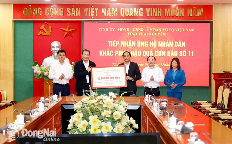 Đồng Nai hỗ trợ 41 tỷ đồng giúp 4 tỉnh miền Bắc khắc phục hậu quả bão lũ- Ảnh 3. Đồng Nai hỗ trợ 41 tỷ đồng giúp 4 tỉnh miền Bắc khắc phục hậu quả bão lũ- Ảnh 3.
