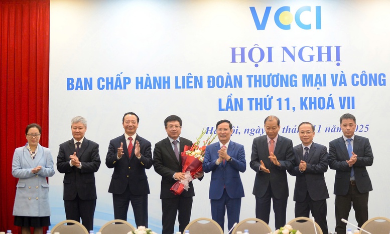 Ông Hồ Sỹ Hùng được bầu giữ chức Chủ tịch VCCI nhiệm kỳ 2021-2026- Ảnh 1. Ông Hồ Sỹ Hùng được bầu giữ chức Chủ tịch VCCI nhiệm kỳ 2021-2026- Ảnh 1.
