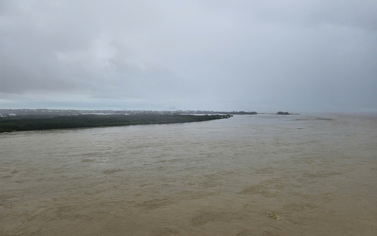 Đà Nẵng tiếp tục mưa lớn, lũ đang lên nhanh, cảnh ngập trên diện rộng