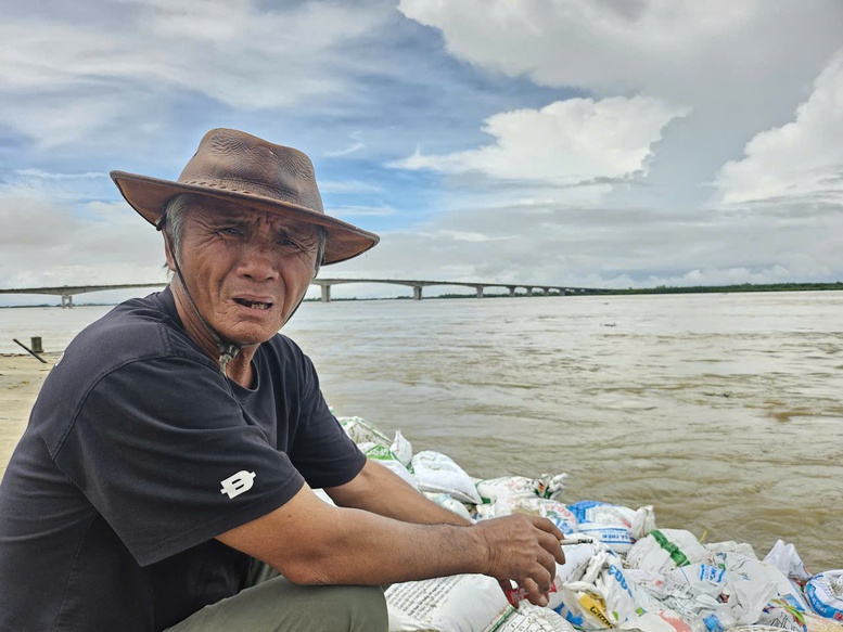 Đà Nẵng: Lập Sở chỉ huy tiền phương, khẩn cấp chống vỡ bờ kè An Lương- Ảnh 2. Đà Nẵng: Lập Sở chỉ huy tiền phương, khẩn cấp chống vỡ bờ kè An Lương- Ảnh 2.