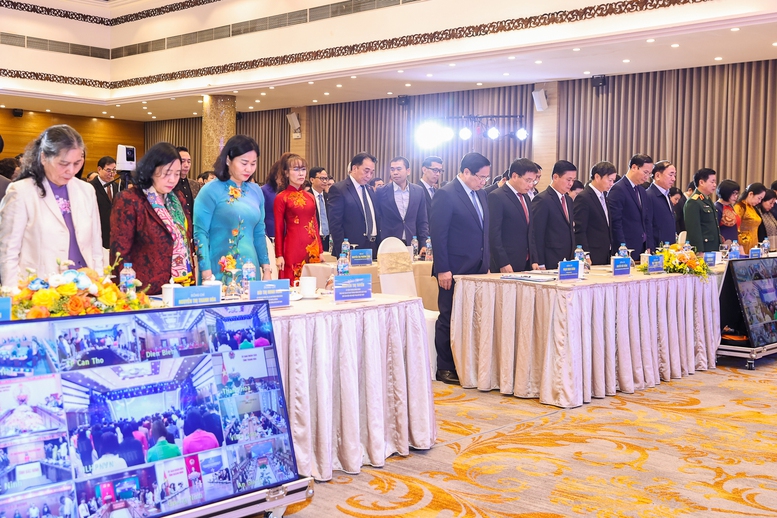 Thủ tướng: Phụ nữ Việt Nam ‘3 tiên phong’, ‘5 làm chủ’ trong khởi nghiệp sáng tạo- Ảnh 2. Thủ tướng: Phụ nữ Việt Nam ‘3 tiên phong’, ‘5 làm chủ’ trong khởi nghiệp sáng tạo- Ảnh 2.