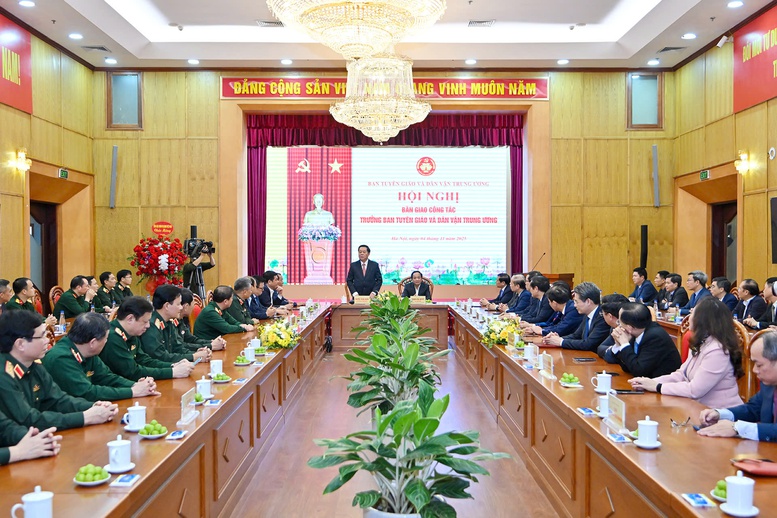 Bàn giao công tác Trưởng ban Tuyên giáo và Dân vận Trung ương- Ảnh 1. Bàn giao công tác Trưởng ban Tuyên giáo và Dân vận Trung ương- Ảnh 1.