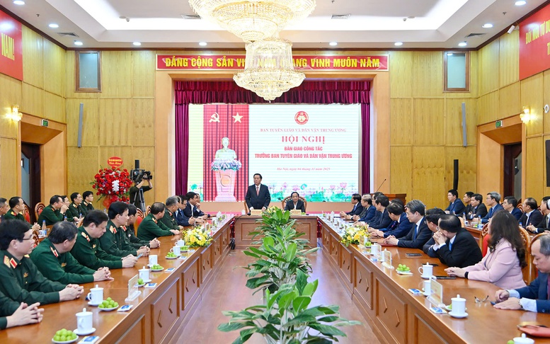 Bàn giao công tác Trưởng ban Tuyên giáo và Dân vận Trung ương