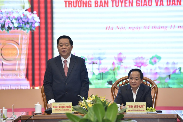 Bàn giao công tác Trưởng ban Tuyên giáo và Dân vận Trung ương- Ảnh 2. Bàn giao công tác Trưởng ban Tuyên giáo và Dân vận Trung ương- Ảnh 2.