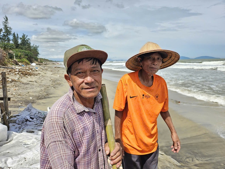 Nỗ lực dựng kè chắn sóng, bảo vệ bờ biển Hội An trước bão Kalmaegi- Ảnh 10. Nỗ lực dựng kè chắn sóng, bảo vệ bờ biển Hội An trước bão Kalmaegi- Ảnh 10.