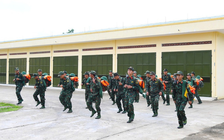 Lãnh đạo Quân khu 5 trực tiếp chỉ đạo ứng phó bão Kalmaegi tại các địa phương