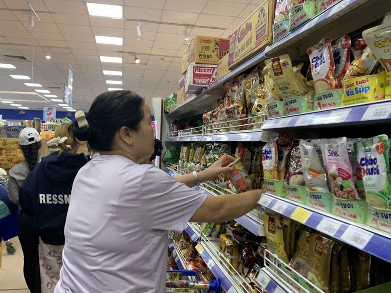 Saigon Co.op tập trung nguồn lực bảo đảm thực phẩm thiết yếu cùng miền Trung ứng phó với bão Kalmaegi- Ảnh 2.