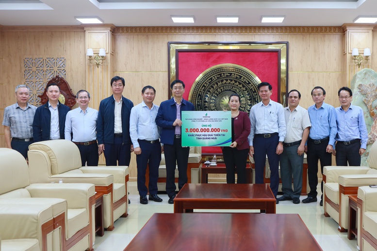 'Nghĩa tình đong đầy' chung tay vì đồng bào vùng lũ- Ảnh 1. 'Nghĩa tình đong đầy' chung tay vì đồng bào vùng lũ- Ảnh 1.