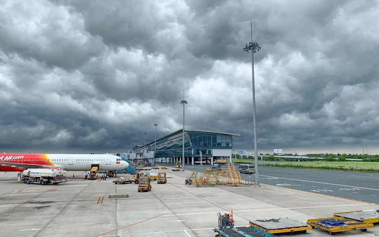 Tám sân bay chịu ảnh hưởng trực tiếp của bão số 13 (Kalmaegi)