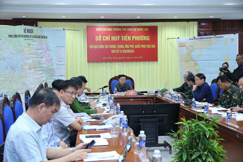 Ứng phó khẩn cấp với bão số 13: Mọi lực lượng phải trực chiến, mọi phương án phải sẵn sàng- Ảnh 9. Ứng phó khẩn cấp với bão số 13: Mọi lực lượng phải trực chiến, mọi phương án phải sẵn sàng- Ảnh 9.