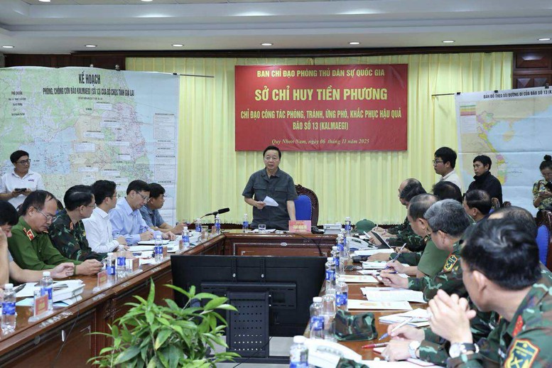 Ứng phó khẩn cấp với bão số 13: Mọi lực lượng phải trực chiến, mọi phương án phải sẵn sàng- Ảnh 12. Ứng phó khẩn cấp với bão số 13: Mọi lực lượng phải trực chiến, mọi phương án phải sẵn sàng- Ảnh 12.