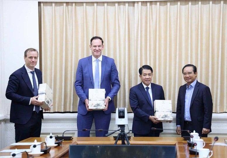 Bộ trưởng Trần Đức Thắng: Hợp tác De Heus-Hùng Nhơn - hình mẫu tiêu biểu cho liên kết chuỗi giá trị nông nghiệp - Ảnh 3.