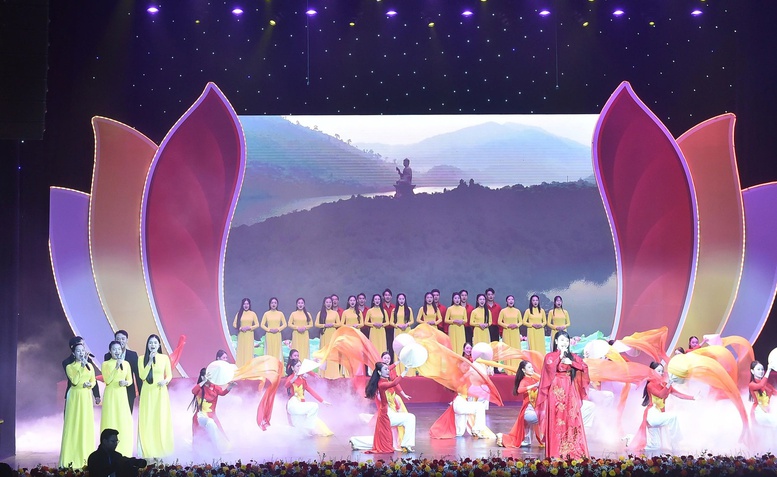 Giải Báo chí toàn quốc ‘Vì sự nghiệp phát triển Văn hóa Việt Nam’: Lan tỏa các giá trị tốt đẹp đến cộng đồng- Ảnh 3. Giải Báo chí toàn quốc ‘Vì sự nghiệp phát triển Văn hóa Việt Nam’: Lan tỏa các giá trị tốt đẹp đến cộng đồng- Ảnh 3.