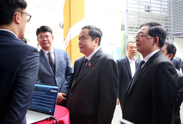 Chủ tịch Quốc hội Trần Thanh Mẫn: Biến thể chế pháp luật thành lợi thế cạnh tranh, 'đột phá của đột phá'- Ảnh 1. Chủ tịch Quốc hội Trần Thanh Mẫn: Biến thể chế pháp luật thành lợi thế cạnh tranh, 'đột phá của đột phá'- Ảnh 1.