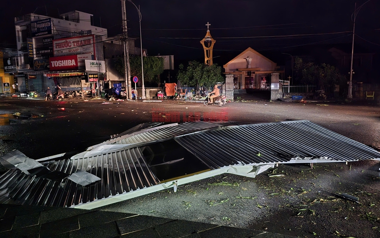 Thông cáo báo chí: Hỗ trợ khẩn cấp 80 tỷ đồng cho 3 tỉnh Quảng Ngãi, Gia Lai, Đắk Lắk khắc phục hậu quả bão số 13