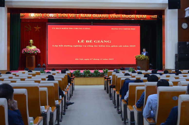 Bế mạc lớp bồi dưỡng nghiệp vụ chuyên sâu về công tác kiểm tra, giám sát năm 2025- Ảnh 3. Bế mạc lớp bồi dưỡng nghiệp vụ chuyên sâu về công tác kiểm tra, giám sát năm 2025- Ảnh 3.