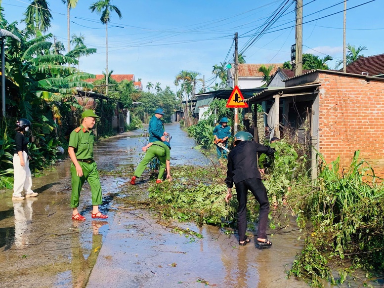 Bốn sở chỉ huy bổ trợ được kích hoạt tại các địa bàn xung yếu ở Quảng Ngãi- Ảnh 3. Bốn sở chỉ huy bổ trợ được kích hoạt tại các địa bàn xung yếu ở Quảng Ngãi- Ảnh 3.