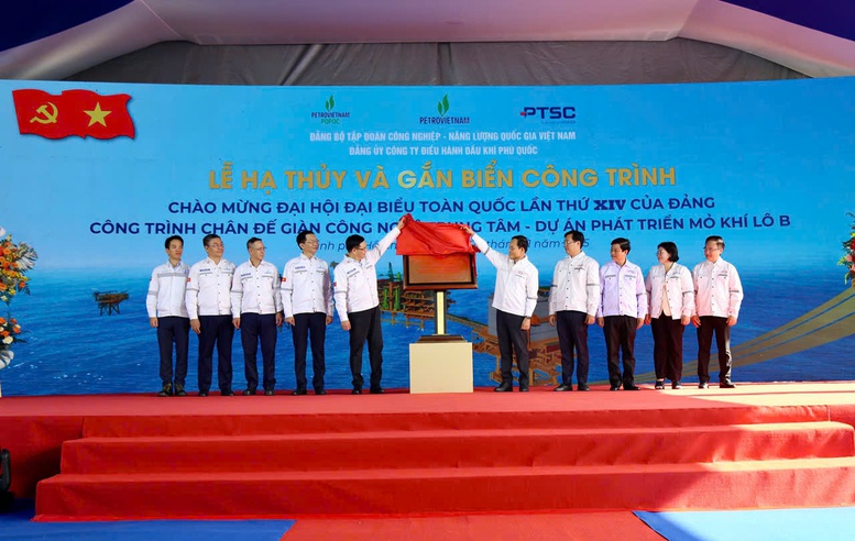 Petrovietnam gắn biển hạng mục trọng yếu Dự án Phát triển mỏ khí Lô B-Ô Môn- Ảnh 1. Petrovietnam gắn biển hạng mục trọng yếu Dự án Phát triển mỏ khí Lô B-Ô Môn- Ảnh 1.