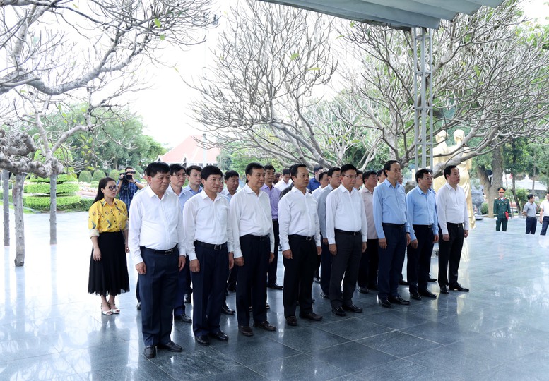 Phó Thủ tướng Lê Thành Long: Điện Biên cần có kịch bản tăng trưởng cụ thể những tháng cuối năm 2025- Ảnh 4. Phó Thủ tướng Lê Thành Long: Điện Biên cần có kịch bản tăng trưởng cụ thể những tháng cuối năm 2025- Ảnh 4.