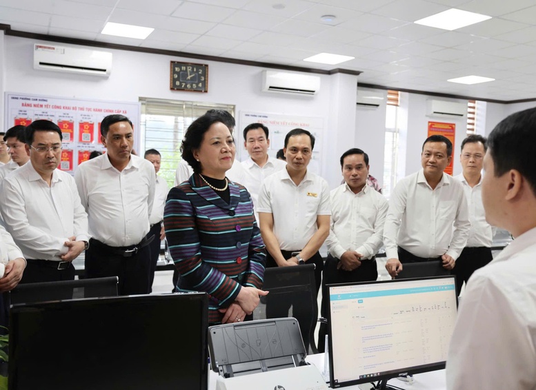 Phó Thủ tướng Phạm Thị Thanh Trà gợi mở 7 nhóm nhiệm vụ trọng tâm cho Lào Cai- Ảnh 1.