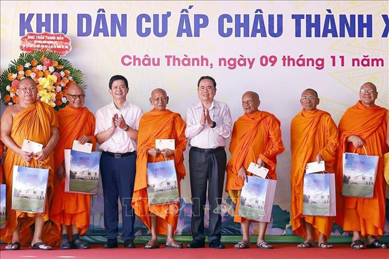 Chủ tịch Quốc hội Trần Thanh Mẫn dự Ngày hội Đại đoàn kết toàn dân tộc tại Cần Thơ- Ảnh 4.