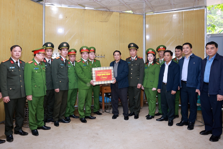 Thủ tướng đề nghị xây dựng "xã không tội phạm" tại vùng biên giới- Ảnh 3. Thủ tướng đề nghị xây dựng "xã không tội phạm" tại vùng biên giới- Ảnh 3.