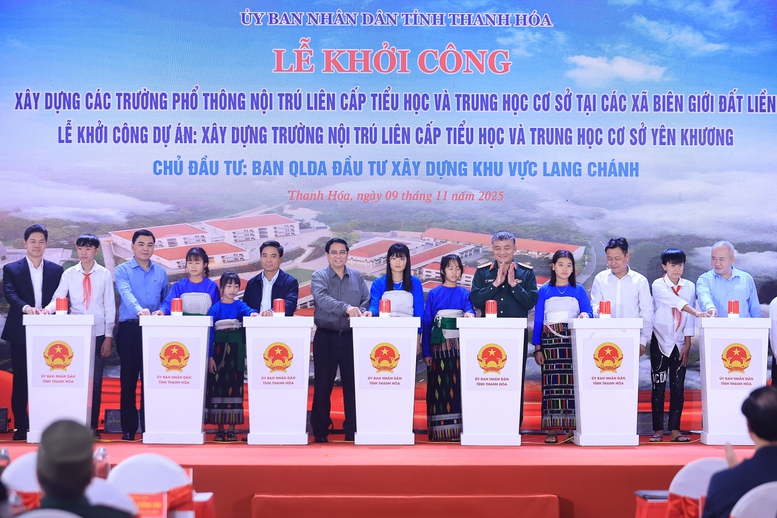 Thủ tướng: Từng ngôi trường mới nơi biên giới sẽ là nơi gieo con chữ, ươm mầm tri thức, thắp sáng ước mơ, hiện thực hóa khát vọng- Ảnh 5. Thủ tướng: Từng ngôi trường mới nơi biên giới sẽ là nơi gieo con chữ, ươm mầm tri thức, thắp sáng ước mơ, hiện thực hóa khát vọng- Ảnh 5.