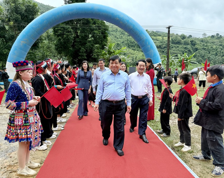 TRỰC TIẾP: Khởi công xây dựng các trường phổ thông nội trú tại các xã biên giới đất liền- Ảnh 8.