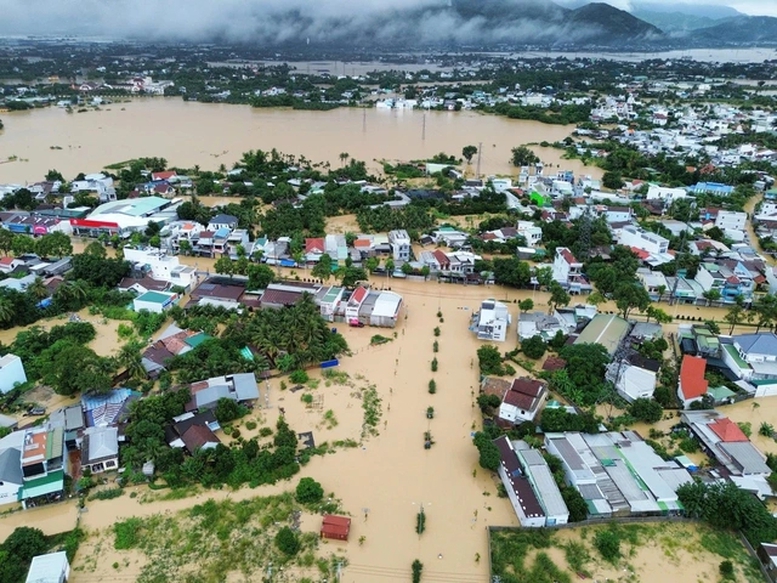Giải quyết chính sách bảo hiểm thất nghiệp cho người lao động, doanh nghiệp bị ảnh hưởng mưa lũ- Ảnh 1. Giải quyết chính sách bảo hiểm thất nghiệp cho người lao động, doanh nghiệp bị ảnh hưởng mưa lũ- Ảnh 1.