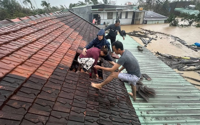 Công điện của Thủ tướng Chính phủ về việc phát động, triển khai "Chiến dịch Quang Trung" thần tốc xây dựng lại, sửa chữa nhà tại các tỉnh miền Trung- Ảnh 1.