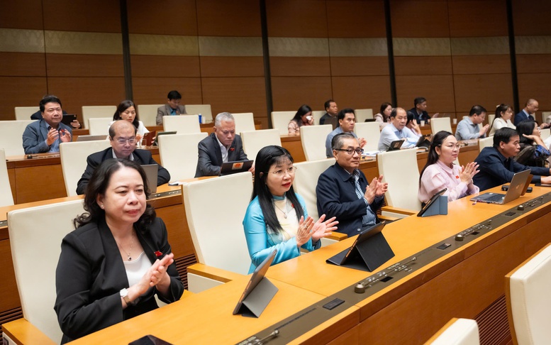 Cải cách mạnh mẽ quản lý thuế, bỏ đề xuất tăng thêm 100% lương cho cán bộ thuế