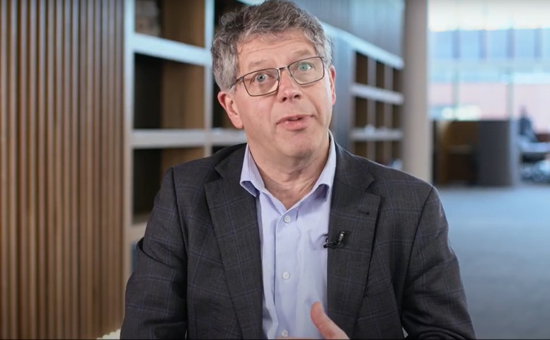 NĂNG SUẤT LAO ĐỘNG - Kinh nghiệm các nước và khuyến nghị cho Việt Nam (Bài 3): Chìa khóa vượt "bẫy năng suất"- Ảnh 1.