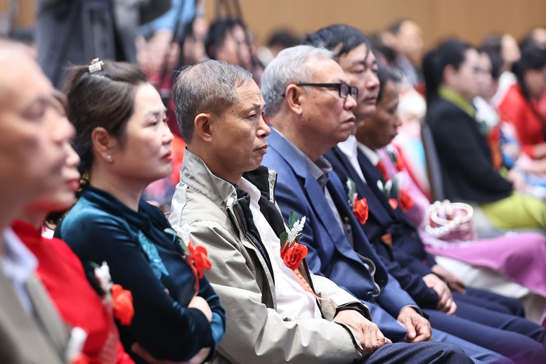 CẬP NHẬT: Hội nghị Thủ tướng Chính phủ đối thoại với nông dân năm 2025- Ảnh 10. CẬP NHẬT: Hội nghị Thủ tướng Chính phủ đối thoại với nông dân năm 2025- Ảnh 10.