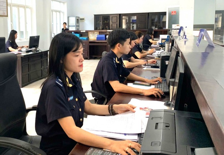 Hiệu quả chuyển đổi số tại Hải quan khu vực IX, góp phần hình thành mô hình Hải quan số- Ảnh 1. Hiệu quả chuyển đổi số tại Hải quan khu vực IX, góp phần hình thành mô hình Hải quan số- Ảnh 1.