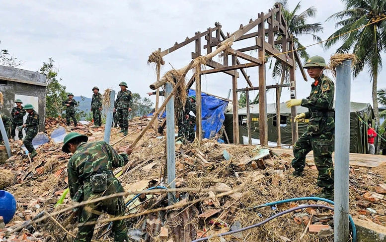 Kết luận của Thủ tướng Chính phủ tại cuộc họp về tiến độ thực hiện “Chiến dịch Quang Trung” thần tốc xây dựng lại, sửa chữa nhà ở cho các hộ dân có nhà ở bị sập đổ, trôi, hư hỏng nặng do bão, lũ vừa qua
