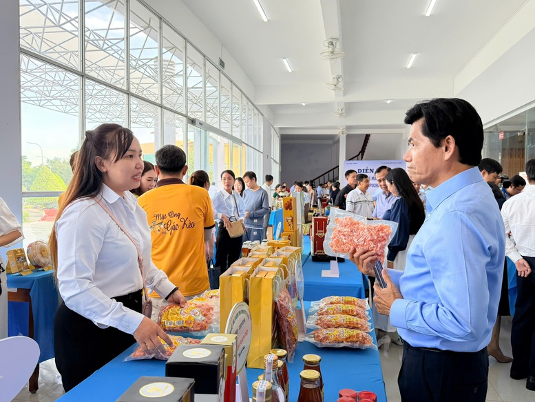 Tạo động lực mới cho thương mại vùng biên Việt-Campuchia- Ảnh 2.