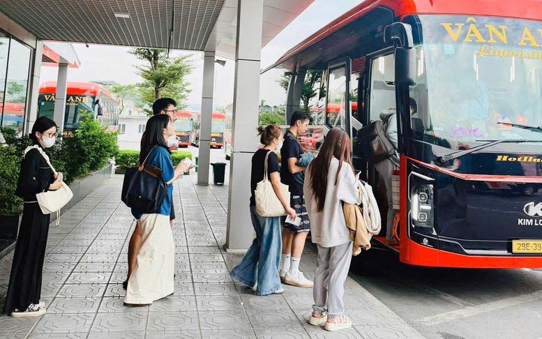 Cao điểm 10 ngày tổng kiểm tra xe kinh doanh vận tải hành khách trên toàn quốc