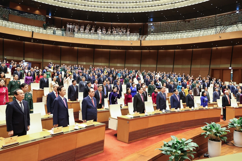 Khẩn trương triển khai đồng bộ các luật, nghị quyết đã được Quốc hội thông qua- Ảnh 1. Khẩn trương triển khai đồng bộ các luật, nghị quyết đã được Quốc hội thông qua- Ảnh 1.