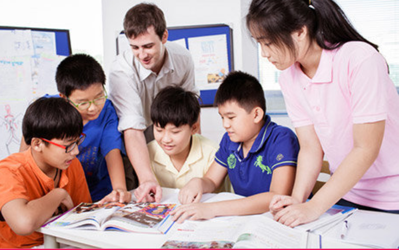 Hộ kinh doanh luyện thi ngoại ngữ có phải theo Thông tư 29?