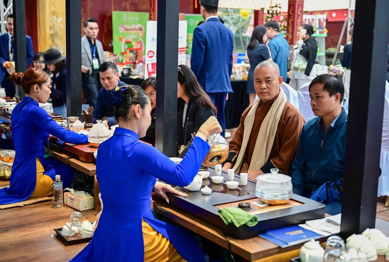 Liên hoan Trà quốc tế lần đầu tiên được tổ chức tại Huế- Ảnh 2. Liên hoan Trà quốc tế lần đầu tiên được tổ chức tại Huế- Ảnh 2.