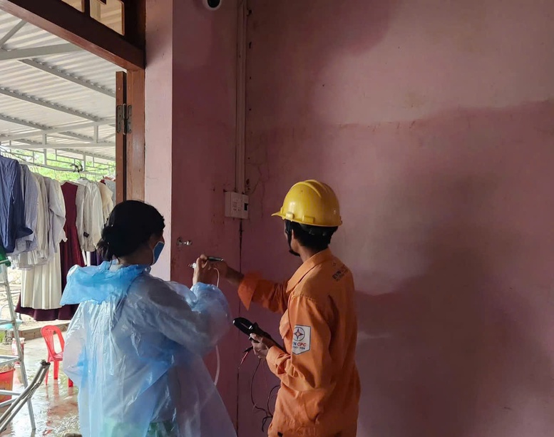 Triển khai Chiến dịch Quang Trung: 'Khôi phục nhà đến đâu, điện có tới đó'- Ảnh 2. Triển khai Chiến dịch Quang Trung: 'Khôi phục nhà đến đâu, điện có tới đó'- Ảnh 2.