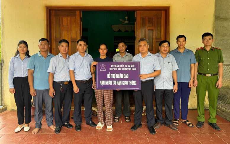 Hỗ trợ nhân đạo từ Quỹ Bảo hiểm xe cơ giới đến với các gia đình nạn nhân tại Lạng Sơn