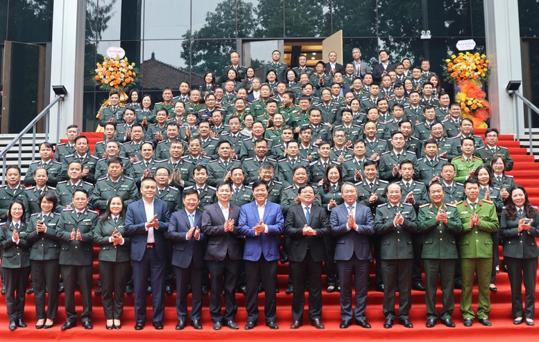 Phó Thủ tướng Hồ Quốc Dũng yêu cầu nâng hiệu quả thi hành án dân sự bằng kỷ cương, đổi mới và số hóa- Ảnh 6.