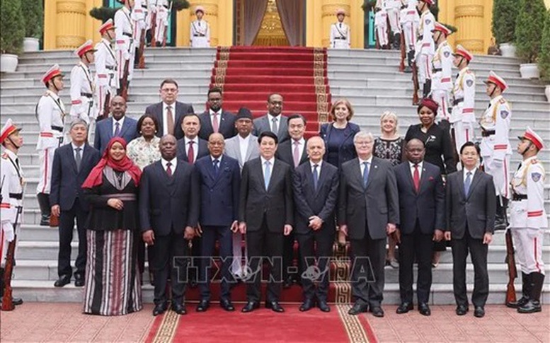 Chủ tịch nước Lương Cường tiếp đại sứ các nước trình Quốc thư