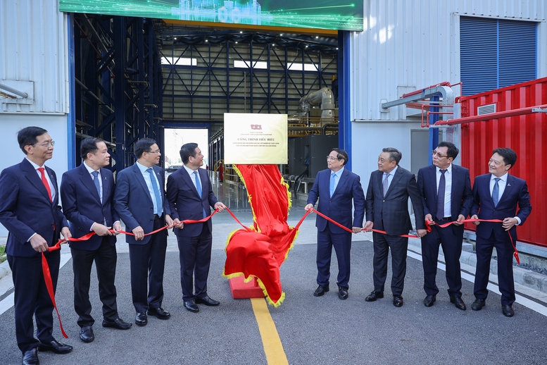 Thủ tướng khánh thành nhà máy điện LNG đầu tiên của Việt Nam – dự án kiểu mẫu, tiêu biểu về nhiều mặt- Ảnh 2. Thủ tướng khánh thành nhà máy điện LNG đầu tiên của Việt Nam – dự án kiểu mẫu, tiêu biểu về nhiều mặt- Ảnh 2.