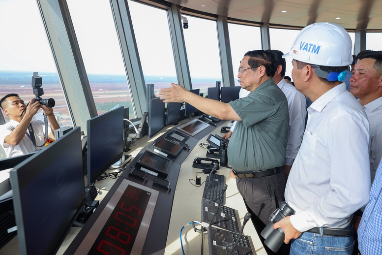 Thủ tướng: Sân bay Long Thành sẽ đón chuyến bay chính thức đầu tiên vào 19/12- Ảnh 8. Thủ tướng: Sân bay Long Thành sẽ đón chuyến bay chính thức đầu tiên vào 19/12- Ảnh 8.