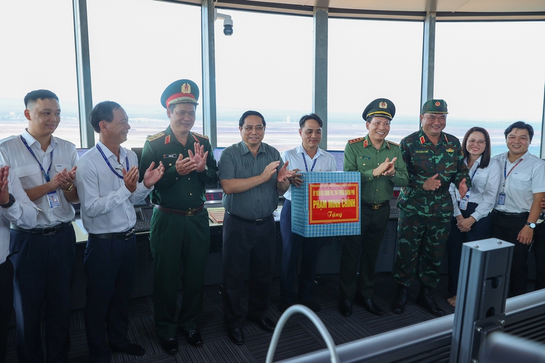 Thủ tướng: Sân bay Long Thành sẽ đón chuyến bay chính thức đầu tiên vào 19/12- Ảnh 9. Thủ tướng: Sân bay Long Thành sẽ đón chuyến bay chính thức đầu tiên vào 19/12- Ảnh 9.