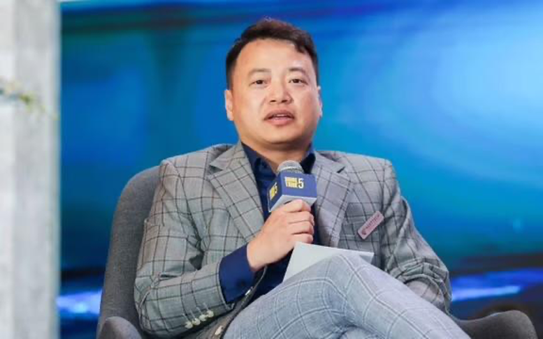 'Shark' Bình bị khởi tố thêm tội trốn thuế